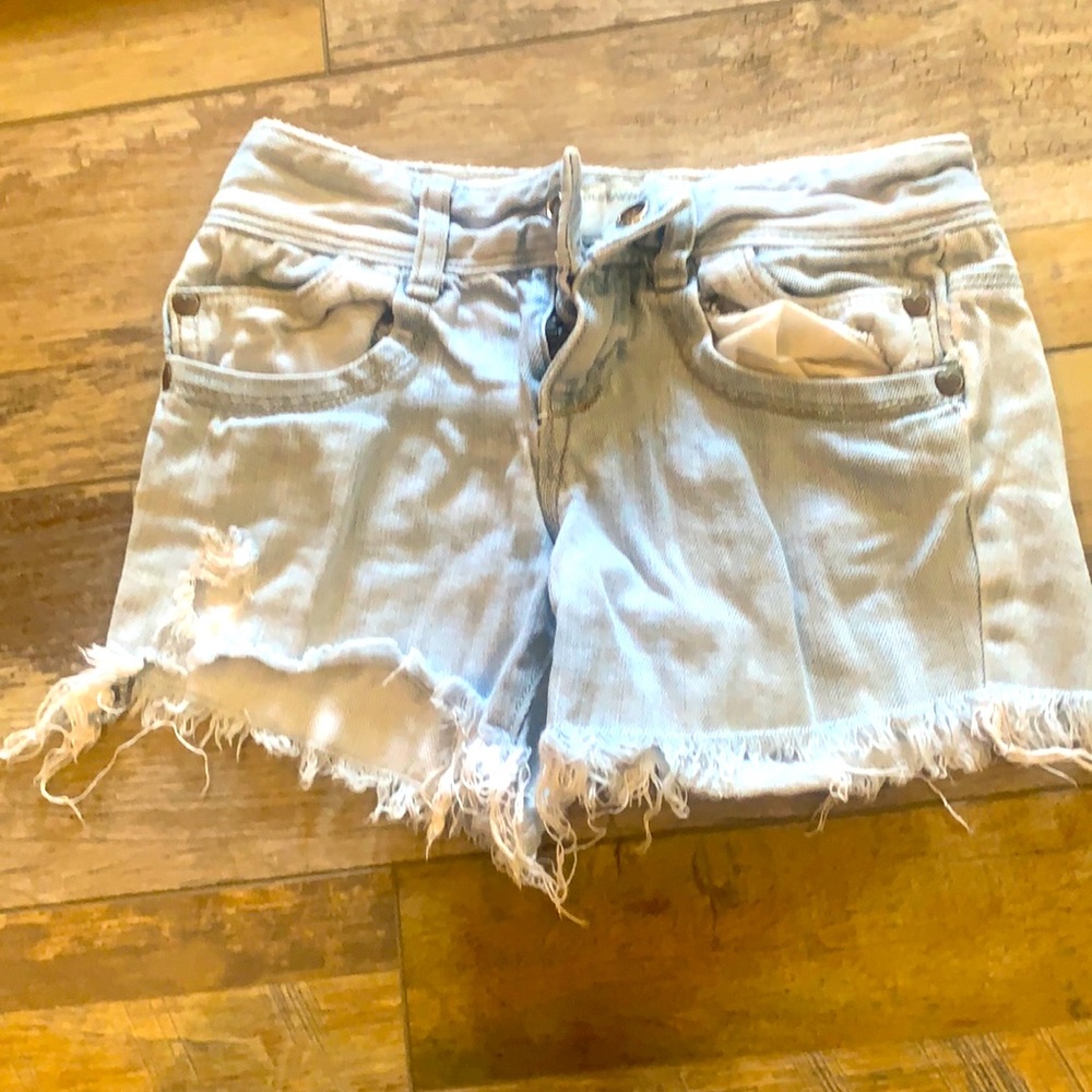 Cutoff Jean shorts